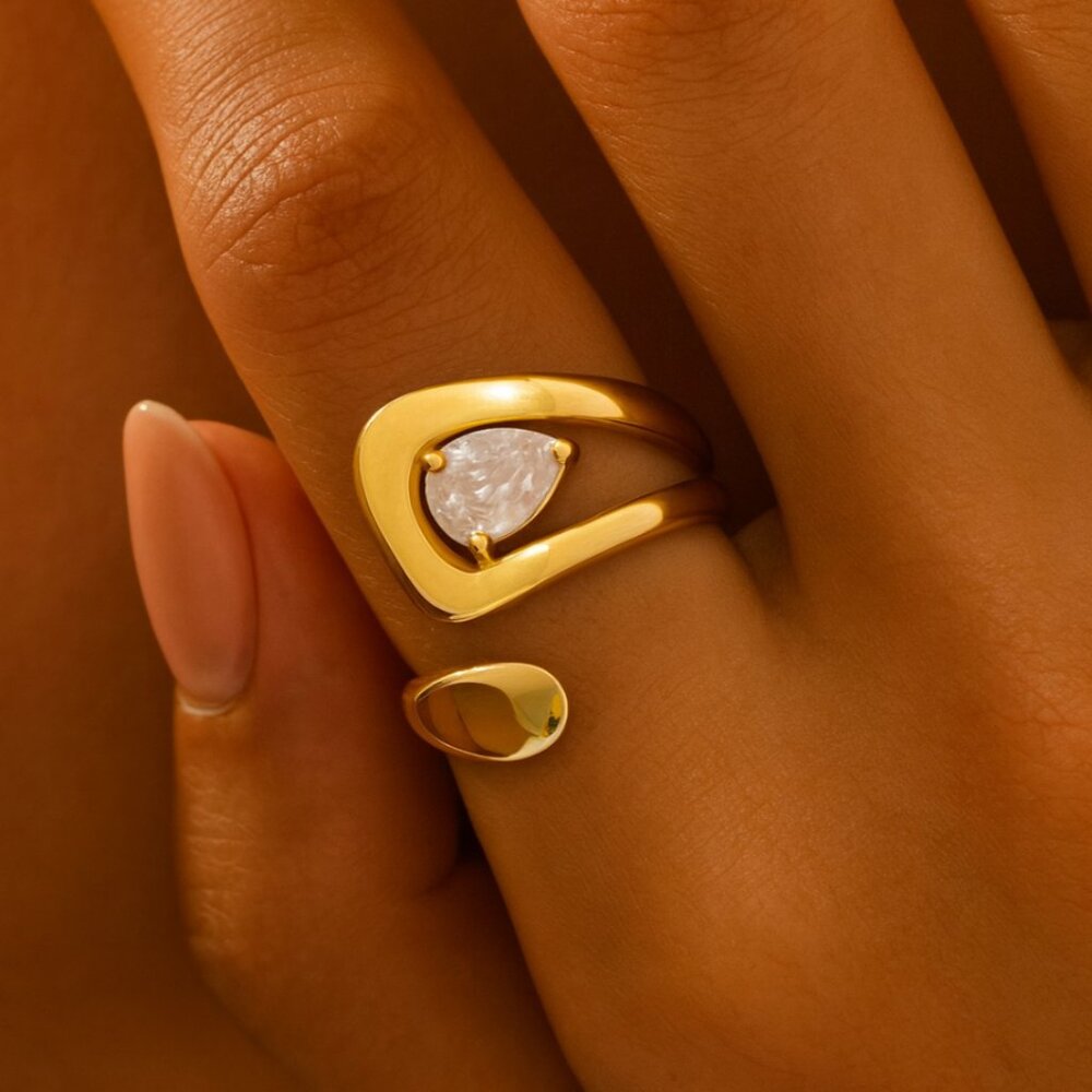 “Phoebe” Luxe Geometric Wrap Ring size 7-9